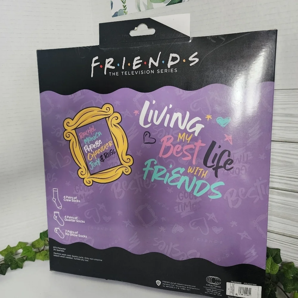 Friends 15 Days of Socks Set Advent Calendar Child Size M New